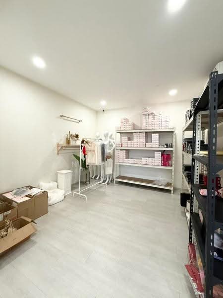 Shop / Office untuk Disewa di Taman Molek (Johor Bahru) - Cendy Chau - Interior - PropertyGuru.com.my