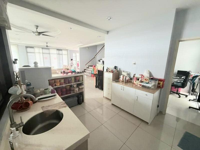 Cluster House for Sale in Taman Skudai Indah (Skudai) - Cendy Chau - Kitchen - PropertyGuru.com.my