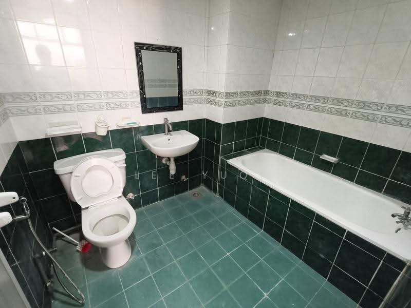 Condominium for Rent at Venice Hill - Lee Yuqi - Bathroom - PropertyGuru.com.my