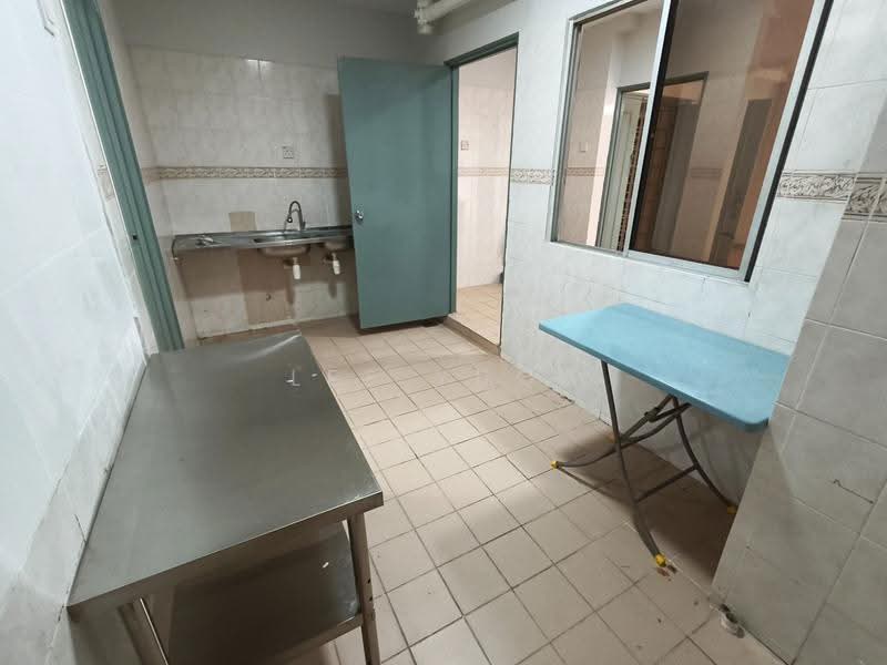 Condominium for Rent at Venice Hill - Lee Yuqi - Kitchen - PropertyGuru.com.my