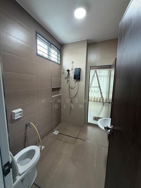 Semi-Detached House for Sale in Kampung Yahya Awal (Johor Bahru) - Vincent Gian - Bathroom - PropertyGuru.com.my