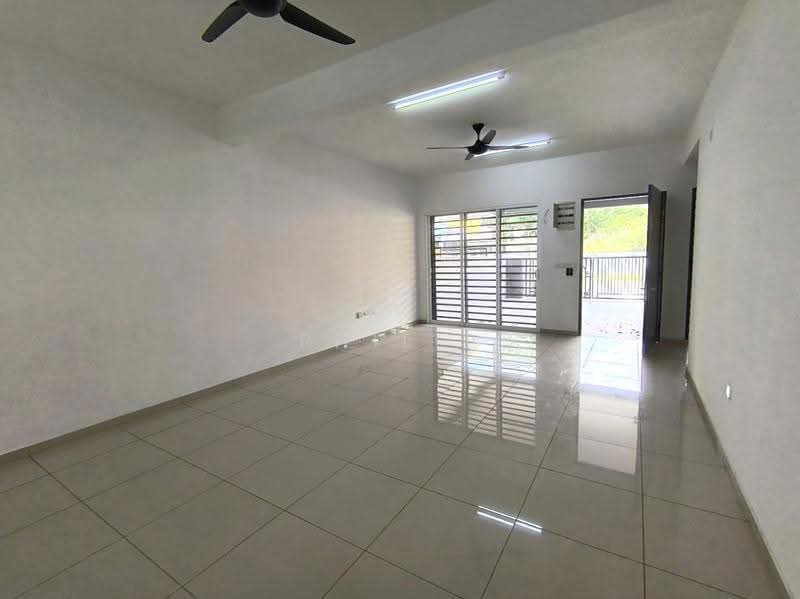 Terraced House for Rent in Bandar Sri Sendayan (Negeri Sembilan) - Philip Ng - Living Room - PropertyGuru.com.my