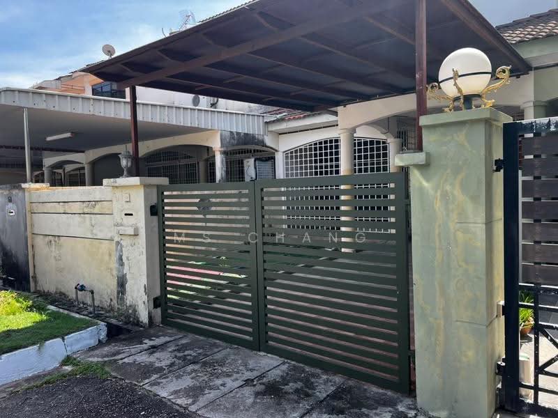 2-storey Terraced House for Rent in Teluk Kumbar (Bayan Lepas) - Ms Chang - Exterior - PropertyGuru.com.my