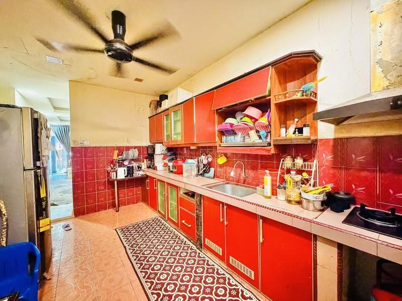 1-storey Terraced House for Sale in Taman Sri Melor (Kajang) - Erin Yusof - Kitchen - PropertyGuru.com.my