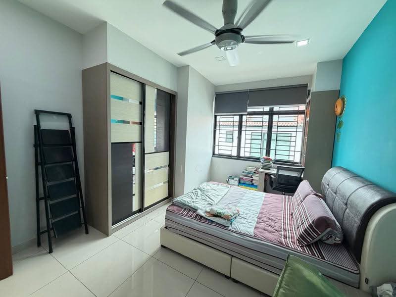 Rumah Teres 2-Tingkat untuk Dijual di Taman Seri Austin (Tebrau) - Nico Chong - Bedroom - PropertyGuru.com.my