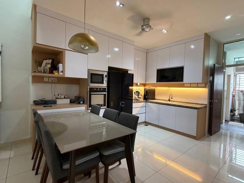 Rumah Teres 2-Tingkat untuk Dijual di Taman Seri Austin (Tebrau) - Nico Chong - Kitchen - PropertyGuru.com.my