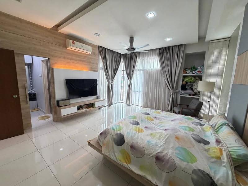 Rumah Teres 2-Tingkat untuk Dijual di Taman Seri Austin (Tebrau) - Nico Chong - Bedroom - PropertyGuru.com.my