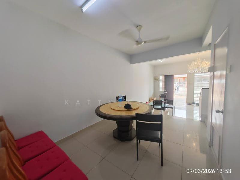 2-storey Terraced House for Rent in Palm Walk (Bandar Sungai Long) - Katty Soon - Dining Room - PropertyGuru.com.my