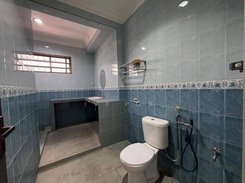 Rumah Teres untuk Dijual di Taman Bayu Perdana (Klang) - Ivy Por - Bathroom - PropertyGuru.com.my