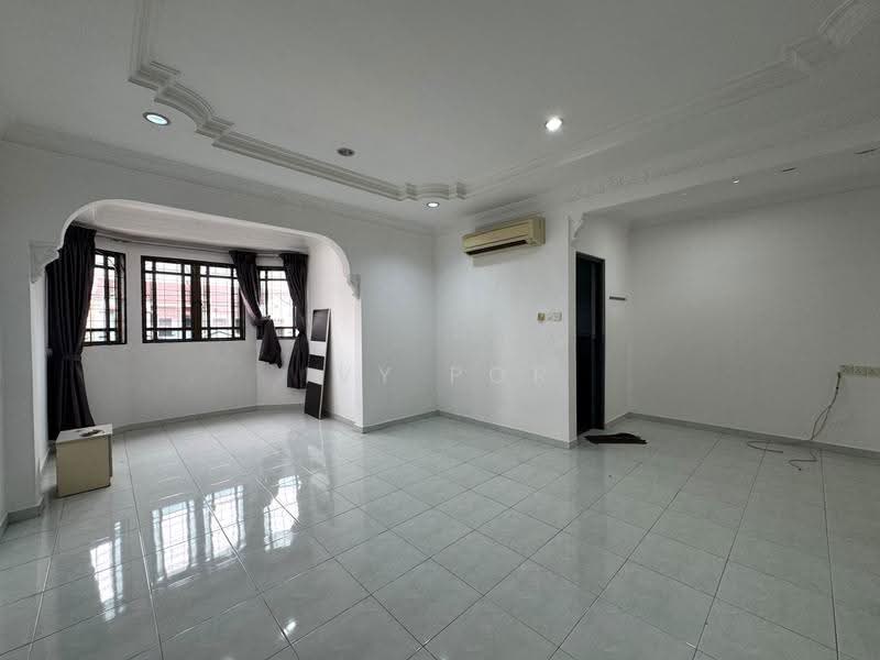 Rumah Teres untuk Dijual di Taman Bayu Perdana (Klang) - Ivy Por - Living Room - PropertyGuru.com.my