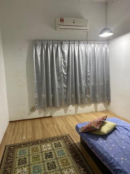 Rumah Teres 2-Tingkat untuk Disewa di Taman Sri Serdang (Seri Kembangan) - Tony Leong - Bedroom - PropertyGuru.com.my