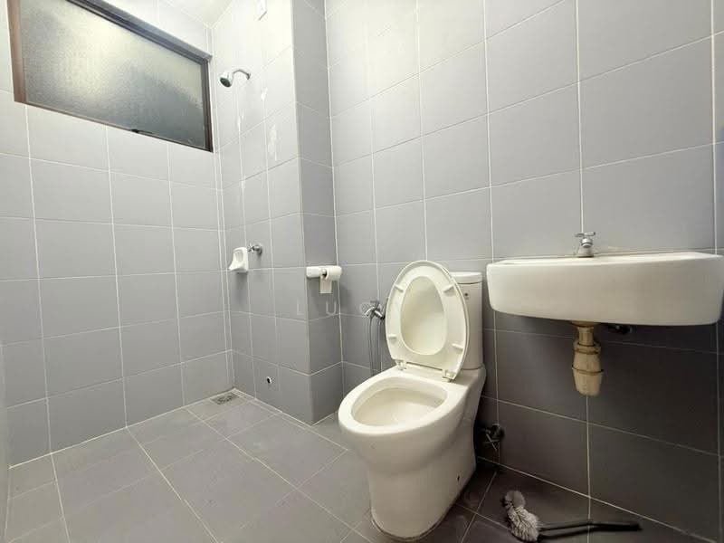 Rumah Teres 2-Tingkat untuk Disewa di Rawang (Selangor) - Lucy Chow - Bathroom - PropertyGuru.com.my