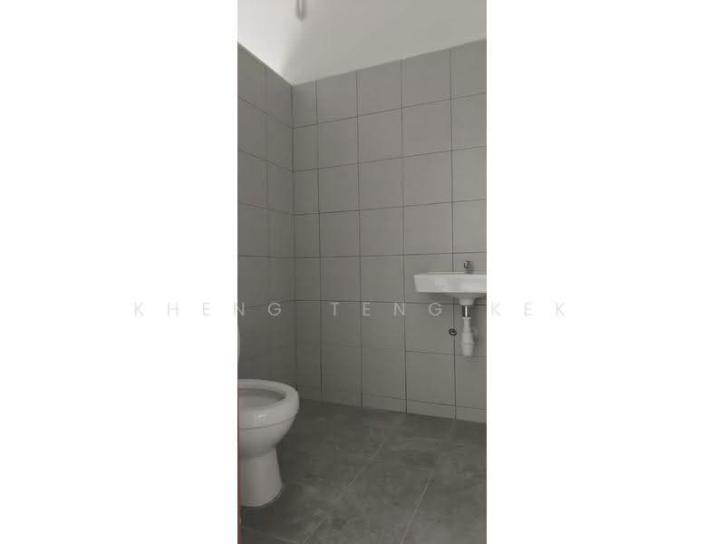 Shop / Office for Rent in Butterworth (Penang) - Kheng Teng Kek - Bathroom - PropertyGuru.com.my