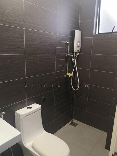 Kediaman Servis untuk Disewa di Putra One Residence - Alicia Soo - Bathroom - PropertyGuru.com.my
