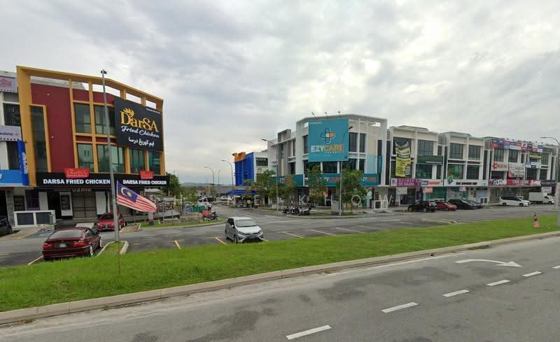 Shop for Rent in Bandar Seri Putra (Bangi) - Shane Khow - Exterior - PropertyGuru.com.my