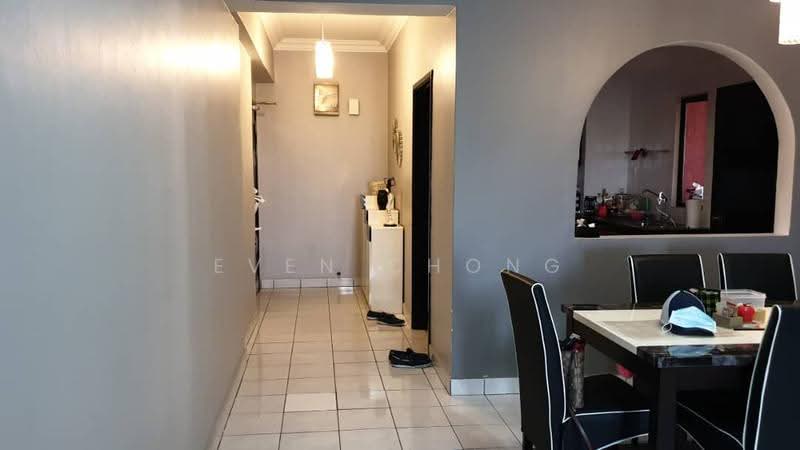 Kondominium untuk Dijual di Villa Angsana - Even Chong - Corridor - PropertyGuru.com.my