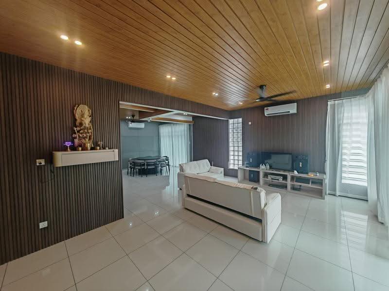 Rumah Berkembar untuk Disewa di Taman Mutiara Rini (Skudai) - Fion Lee - Living Room - PropertyGuru.com.my