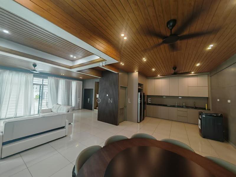 Rumah Berkembar untuk Disewa di Taman Mutiara Rini (Skudai) - Fion Lee - Living Room - PropertyGuru.com.my