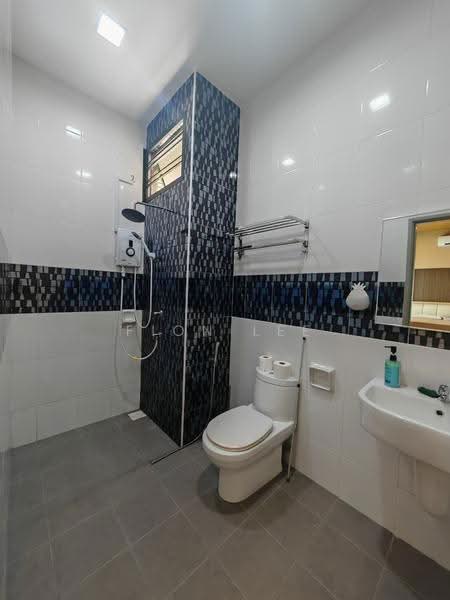 Rumah Berkembar untuk Disewa di Taman Mutiara Rini (Skudai) - Fion Lee - Bathroom - PropertyGuru.com.my