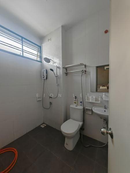 Rumah Berkembar untuk Disewa di Taman Mutiara Rini (Skudai) - Fion Lee - Bathroom - PropertyGuru.com.my