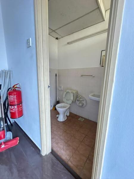 Shop / Office for Rent in Austin (Johor Bahru) - Aries Lam - Bathroom - PropertyGuru.com.my