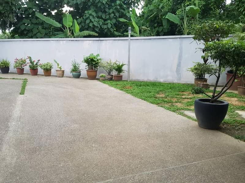 Bungalow House untuk Dijual di Taman Ampang Utama (Ampang) - Jenson Low - Exterior - PropertyGuru.com.my