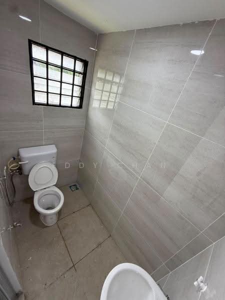Rumah Teres 1-Tingkat untuk Dijual di Kulai Besar (Kulai) - Eddy Chan - Bathroom - PropertyGuru.com.my