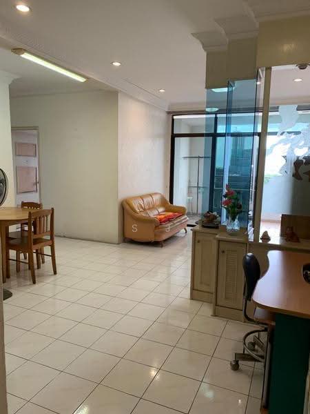 Pangsapuri untuk Dijual di Desa Permai Indah Apartment - S J Foo - Living Room - PropertyGuru.com.my
