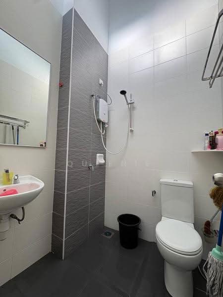 Rumah Teres 2-Tingkat untuk Dijual di Taman Mount Austin (Tebrau) - Queenie Ng - PropertyGuru.com.my