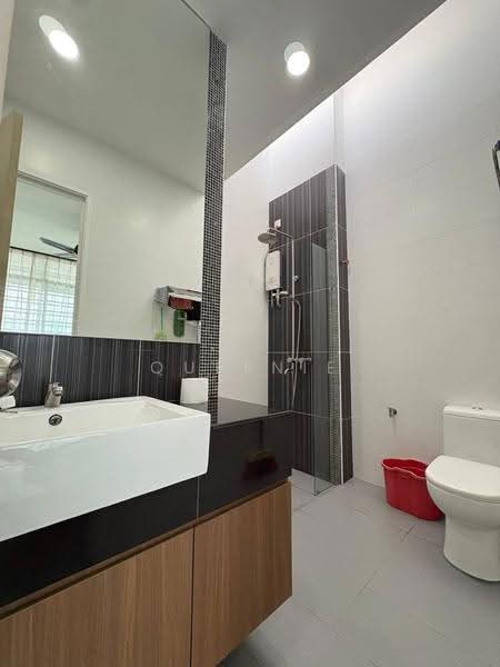 Rumah Teres 2-Tingkat untuk Dijual di Taman Mount Austin (Tebrau) - Queenie Ng - PropertyGuru.com.my