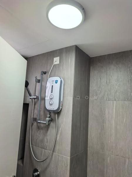 Kediaman Servis untuk Dijual di Savvy @ Riana Dutamas - Kian Boon Chee - Bathroom - PropertyGuru.com.my