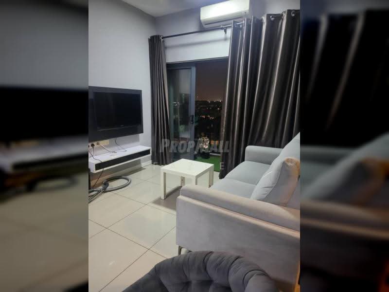 Kediaman Servis untuk Dijual di Suria Residence - Fazie Noor - Living Room - PropertyGuru.com.my