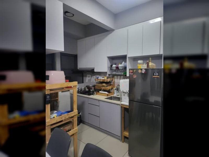Kediaman Servis untuk Dijual di Suria Residence - Fazie Noor - Kitchen - PropertyGuru.com.my