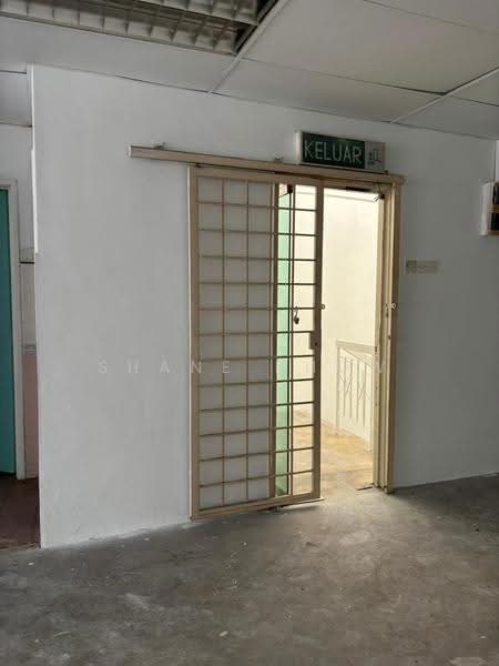 Kedai untuk Dijual di Usj 21 (Subang Jaya) - Shane Khow - Entrance - PropertyGuru.com.my