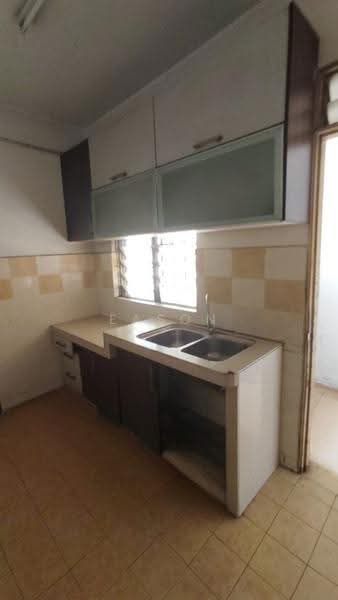Apartment for Rent at Mentari Court - Eason Hong - Kitchen - PropertyGuru.com.my