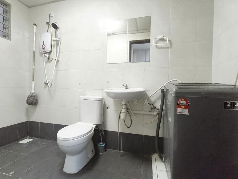 Kediaman Servis untuk Disewa di Amara - Stheven Francis - Bathroom - PropertyGuru.com.my