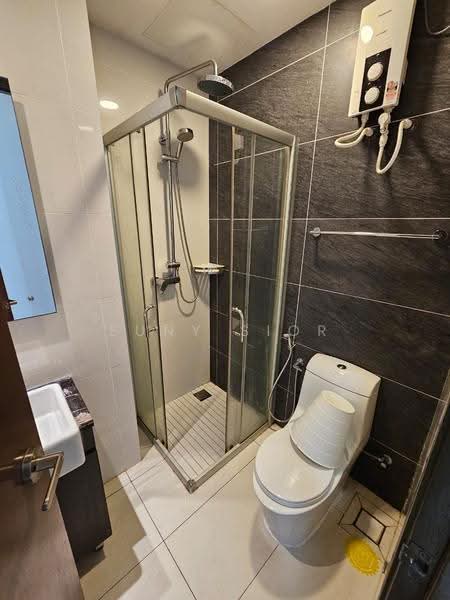 Kondominium untuk Disewa di Kings Bay @ Country Garden Danga Bay - Suny Sior - Bathroom - PropertyGuru.com.my