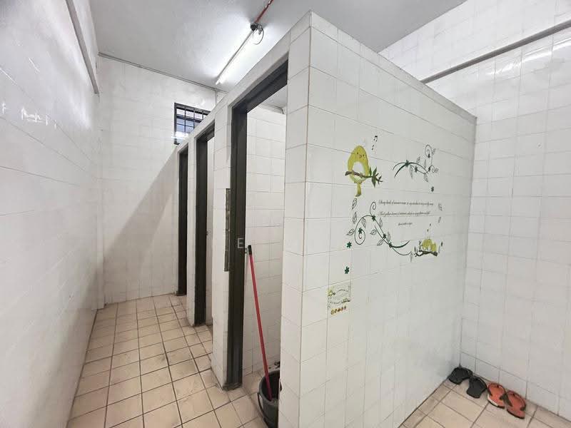 Semi-D Factory for Rent in Ipoh (Perak) - Kelvin Chong - Bathroom - PropertyGuru.com.my