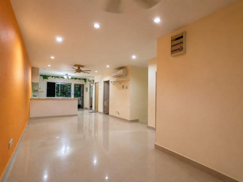 Townhouse for Sale in Kota Kemuning (Shah Alam) - Kho Daniel - Living Room - PropertyGuru.com.my