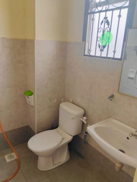 Rumah Teres 2-Tingkat untuk Disewa di Setia Tropika (Johor Bahru) - Jesy Tey - Bathroom - PropertyGuru.com.my