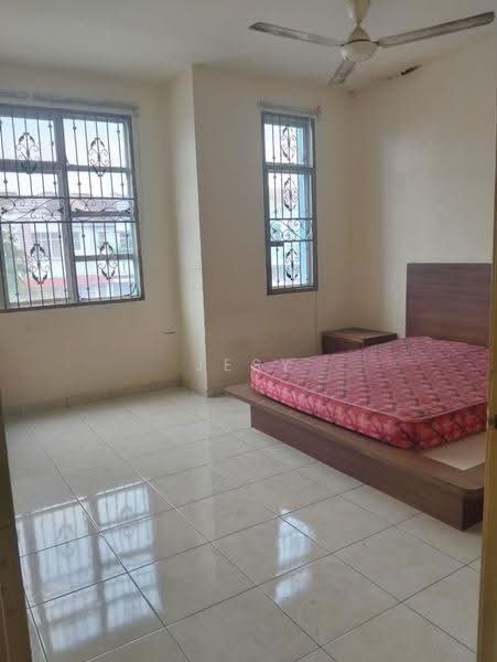 Rumah Teres 2-Tingkat untuk Disewa di Setia Tropika (Johor Bahru) - Jesy Tey - Bedroom - PropertyGuru.com.my
