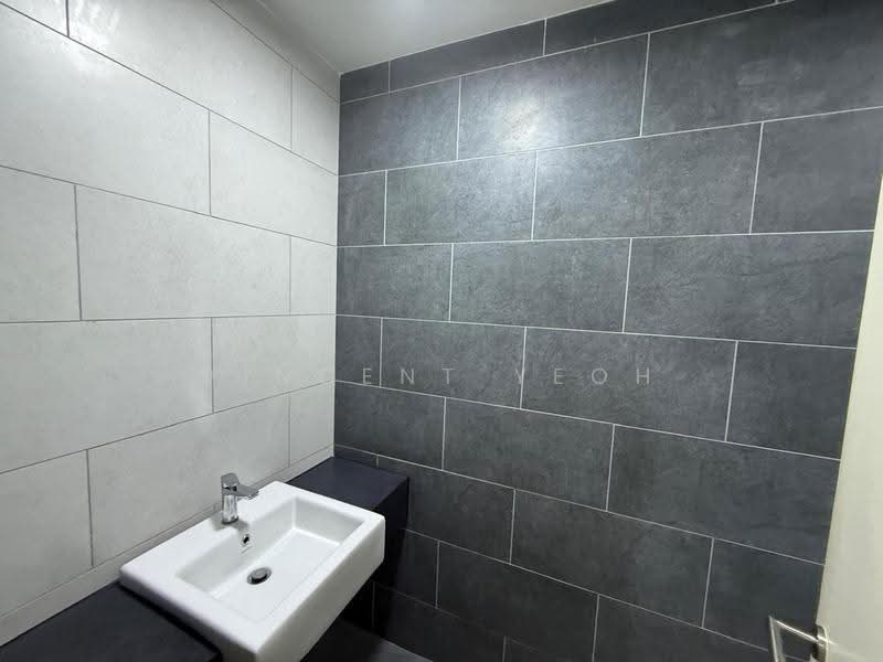 Kediaman Servis untuk Dijual di Paisley @ Tropicana Metropark - Vincent Yeoh - Bathroom - PropertyGuru.com.my