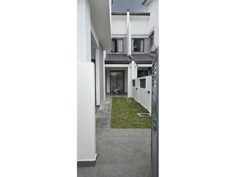 2-storey Terraced House for Sale in Telok Panglima Garang (Selangor) - Elaine Lee - Exterior - PropertyGuru.com.my
