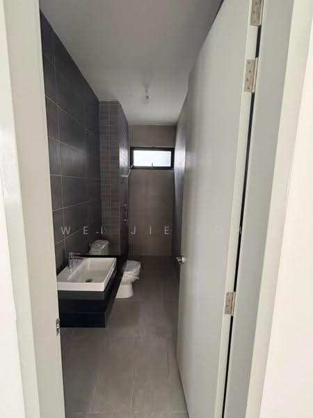 Rumah Berkembar untuk Dijual di Ampang (Selangor) - Wei Jie Loh - Bathroom - PropertyGuru.com.my