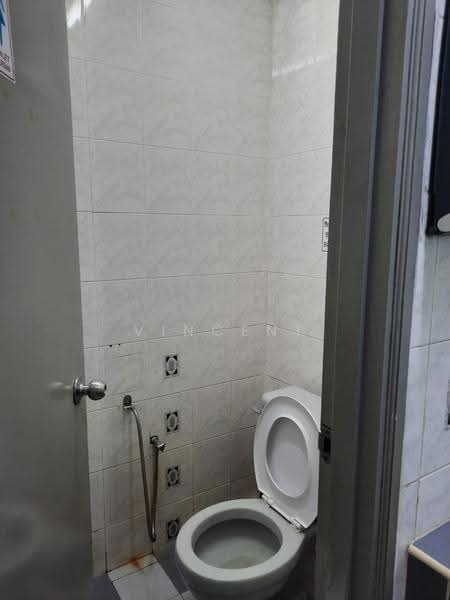 Office for Rent in Petaling Jaya (Selangor) - Vincent Lee - Bathroom - PropertyGuru.com.my