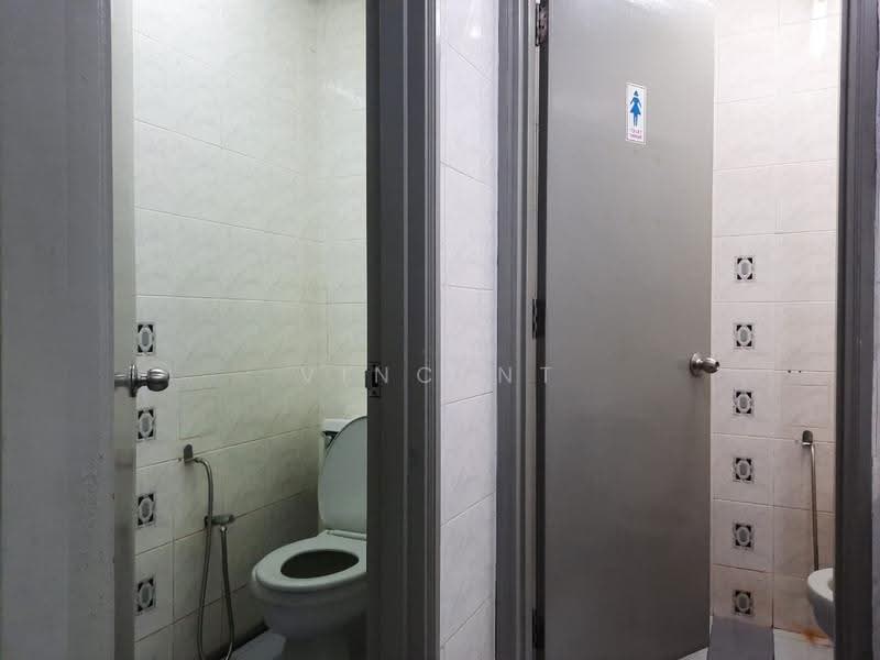 Office for Rent in Petaling Jaya (Selangor) - Vincent Lee - Bathroom - PropertyGuru.com.my