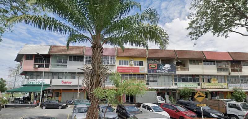 Shop for Rent in Taman Sri Serdang (Seri Kembangan) - Derrick Hee - Exterior - PropertyGuru.com.my