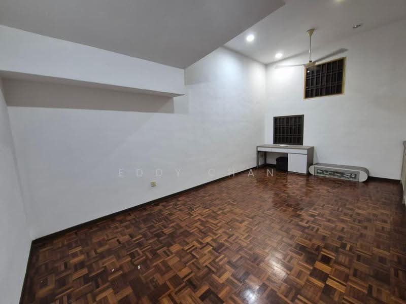 Rumah Teres 1.5-Tingkat untuk Dijual di Taman Pelangi Indah (Ulu Tiram) - Eddy Chan - Study - PropertyGuru.com.my