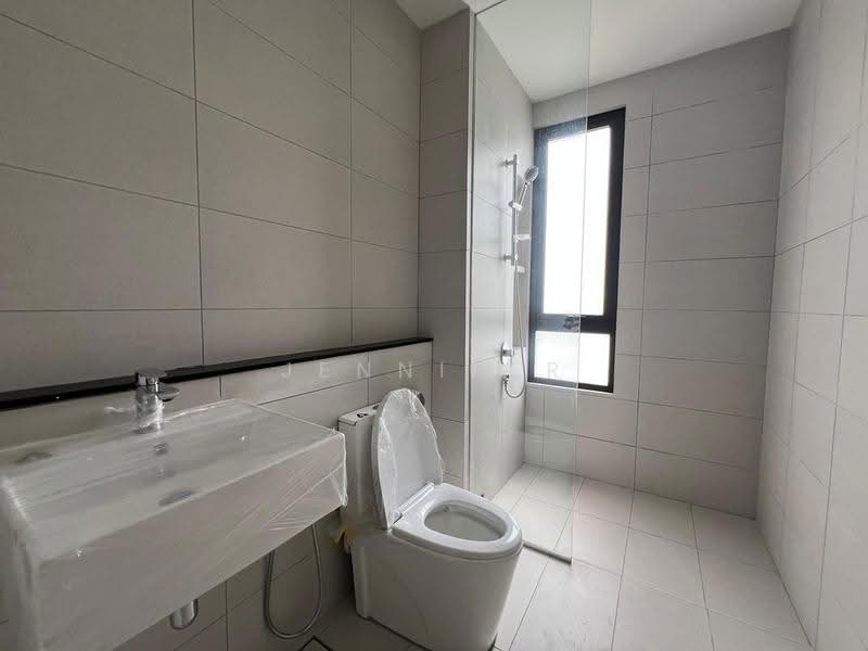 Semi-Detached House for Sale in Bandar Gamuda Gardens (Rawang) - Jennifer Teo - Bathroom - PropertyGuru.com.my