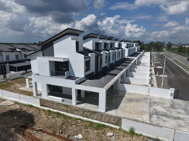 2.5-storey Terraced House for Sale in Kuching (Sarawak) - Jeno Tan - Exterior - PropertyGuru.com.my